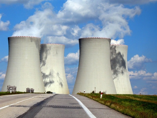 chimney-concrete-nuclear-cooling