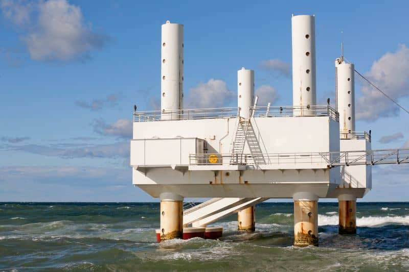 Water wave energy machine offshore