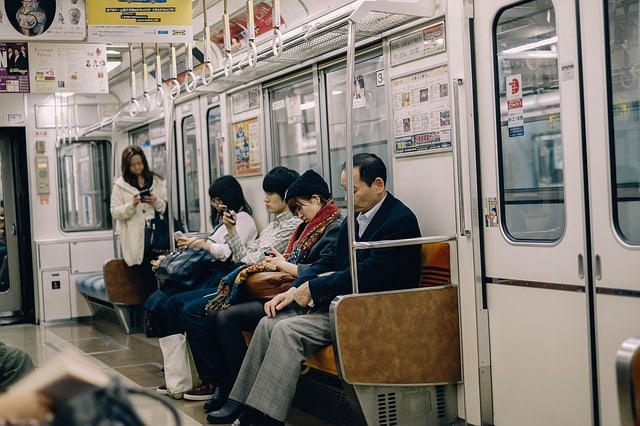 metro-subway-public-people