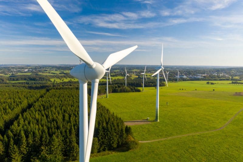 Turbines and wind mills