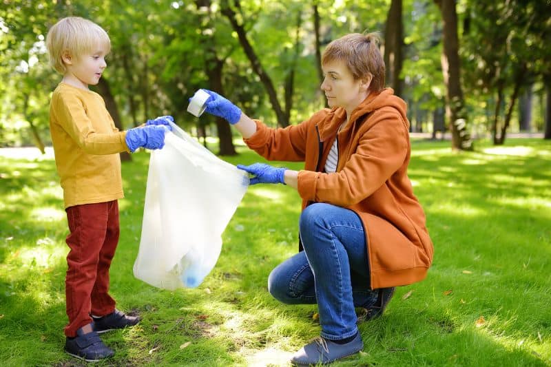 Clean up Litter in Your Free Time