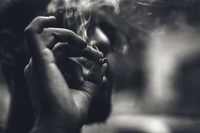 smoking-cigarette-bad-air-ash