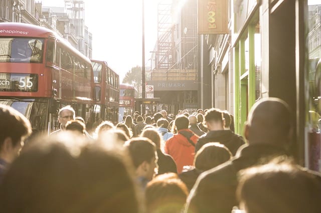 london-city-london-city-england-crowd