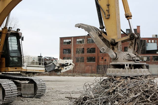 electromagnet-magnet-iron-junk-yard-construction-waste