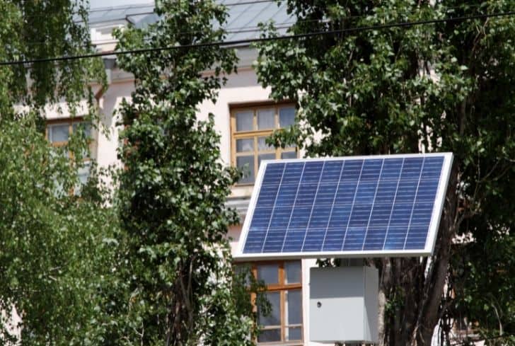 solar-panel-installed-on-top-of-solar-battery