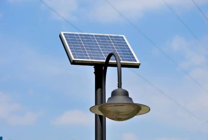 solar-light-installed-on-highway