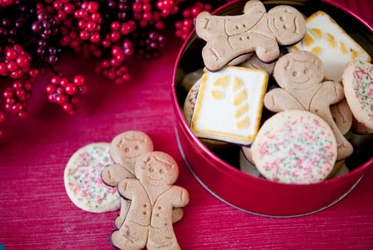 cookies-in-red-tin-box