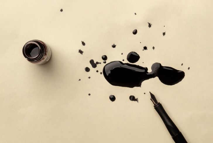 pen-ink-drops