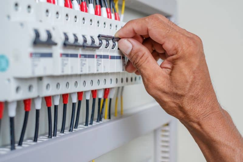 How Many Ceiling Fans Can Be on a 15 amp Circuit?