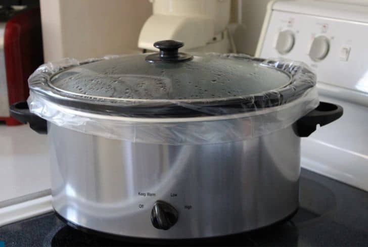 https://www.conserve-energy-future.com/wp-content/uploads/2022/11/electric-crock-pot.jpg