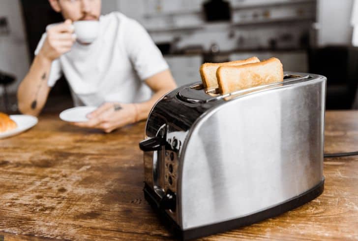 bread-on-toaster