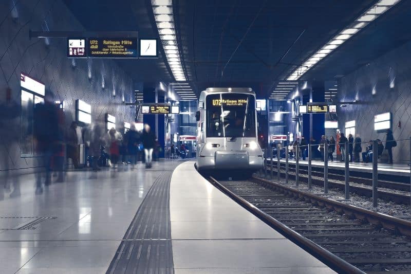 underground-metro-train