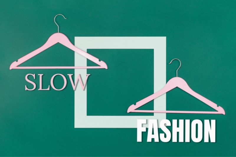 slow-fashion-on-hanger