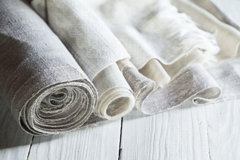 linen-fabric-in-rolls