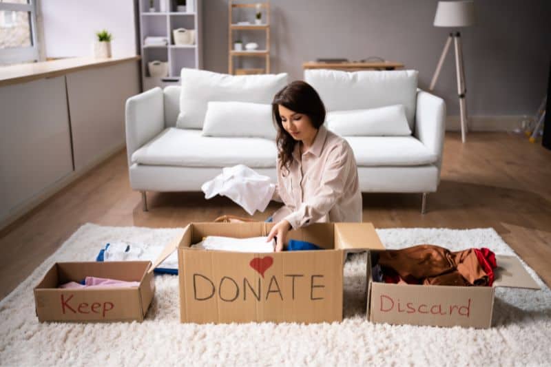 donating-and-decluttering